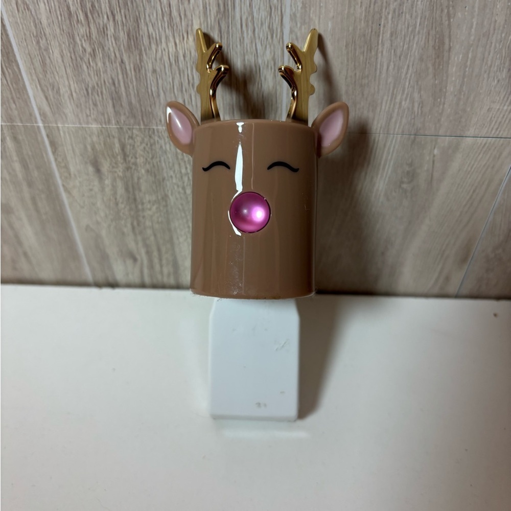 Bath & Body Works Reindeer Wallflowers Fragrance Plug with Gold Antlers - Picture 1 of 4